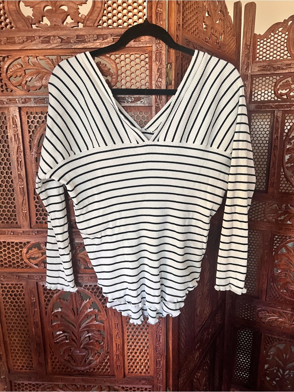 Long sleeve stretchy striped shirt